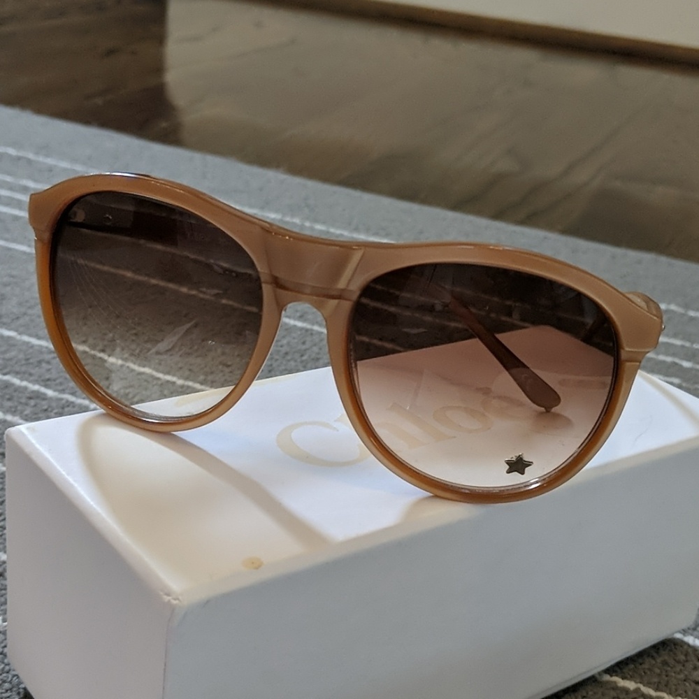 ★☆Very unique Chloe star sunglasses